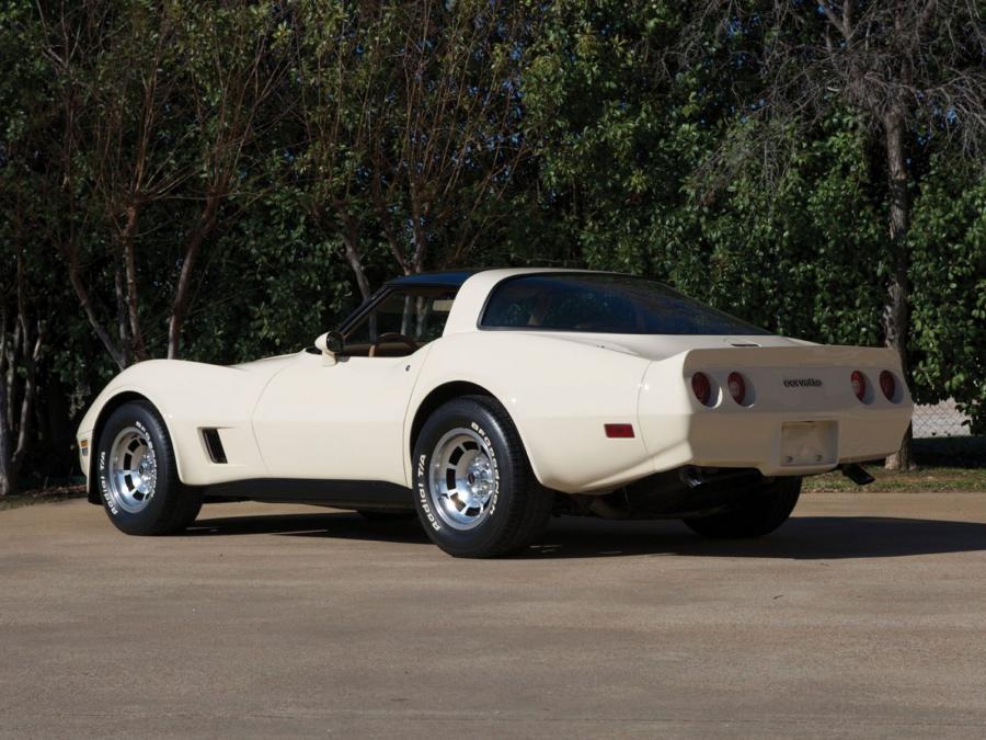  Chevrolet Corvette 1980 года  (фото 8 из 25)